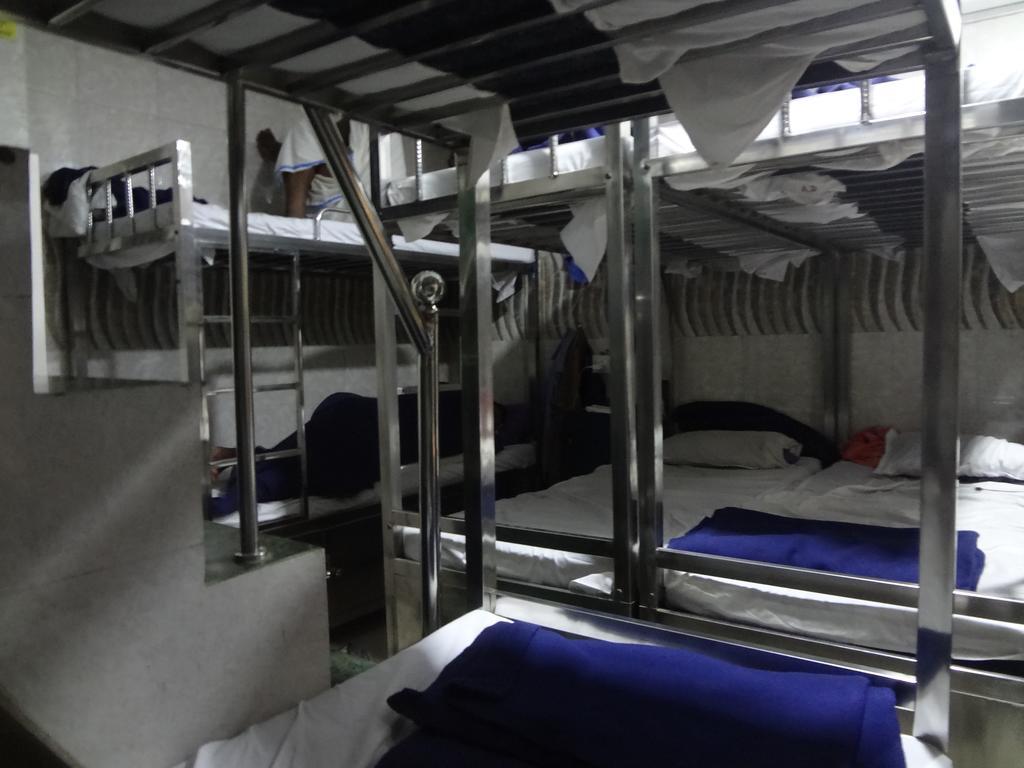 Aashiyana Dormitory 孟买 外观 照片