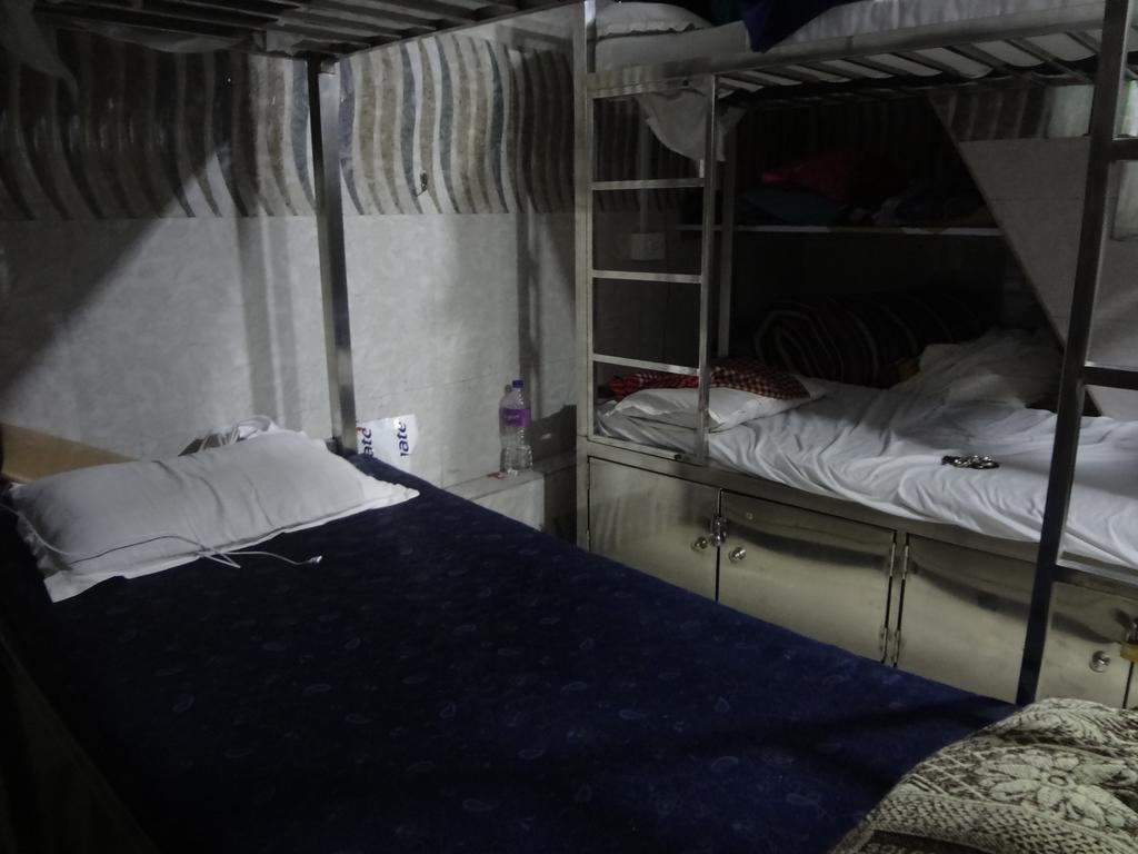 Aashiyana Dormitory 孟买 外观 照片